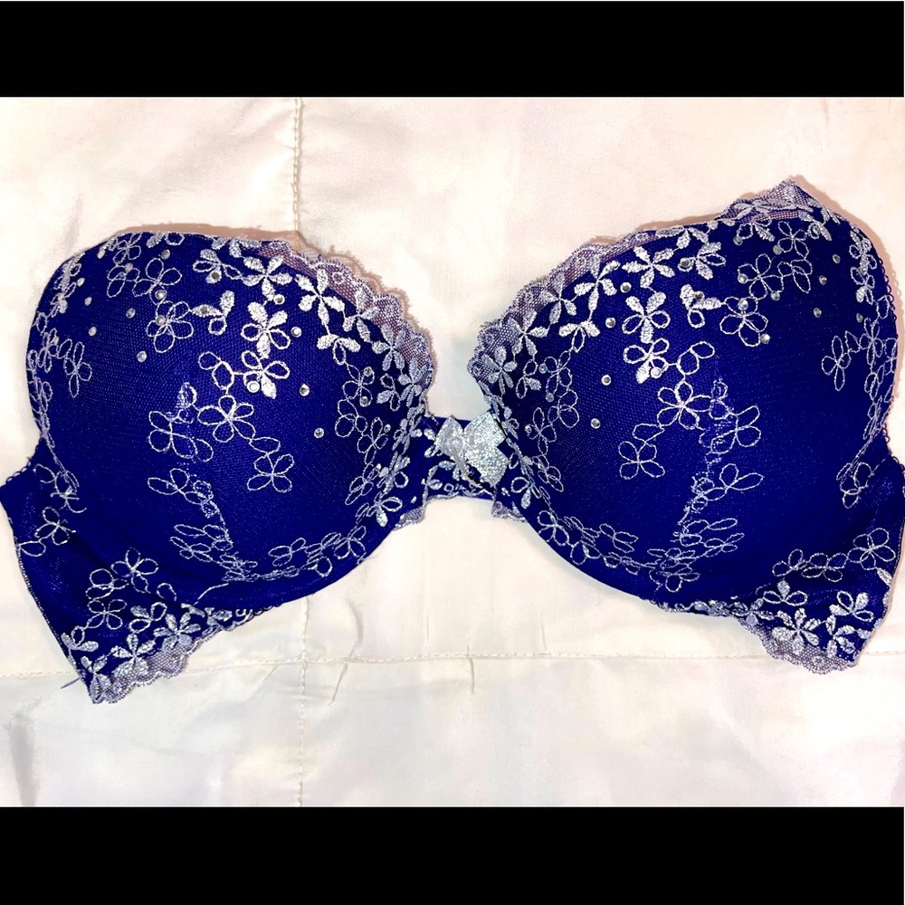 Victoria’s Secret’s Dream Angels Push Up